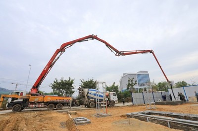 中玻、信豪鴻漳州項(xiàng)目雙雙開(kāi)工建設(shè)